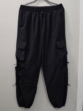 Women's Cargo Jogger Pants - Elastic Waist, Drawstring Cuffs